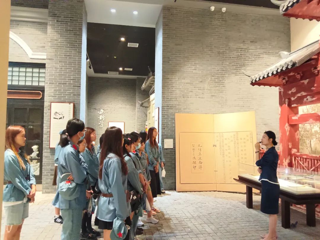参观1.jpg 图片