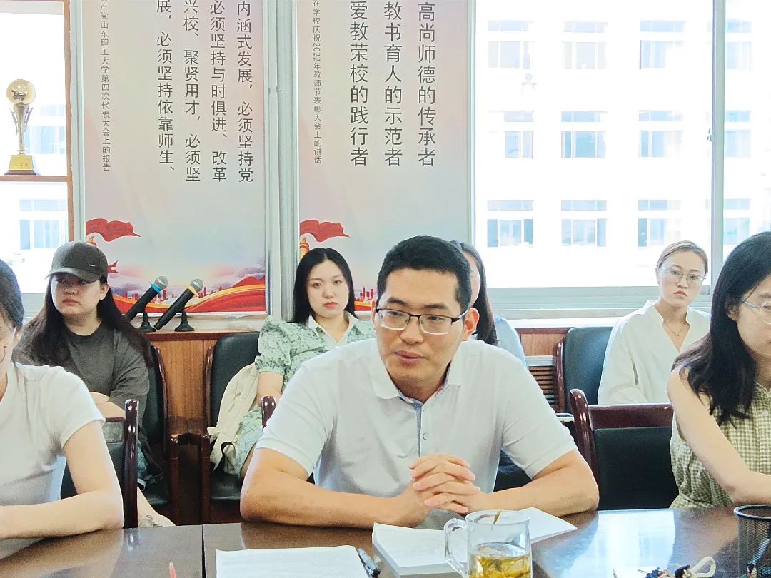 钟老师正面图.jpg 图片
